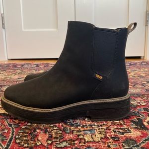 Teva Women’s Size 10 Midform Chelsea Leather Boot